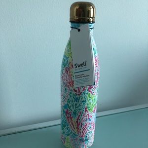 Lilly Pulitzer 25oz Swell